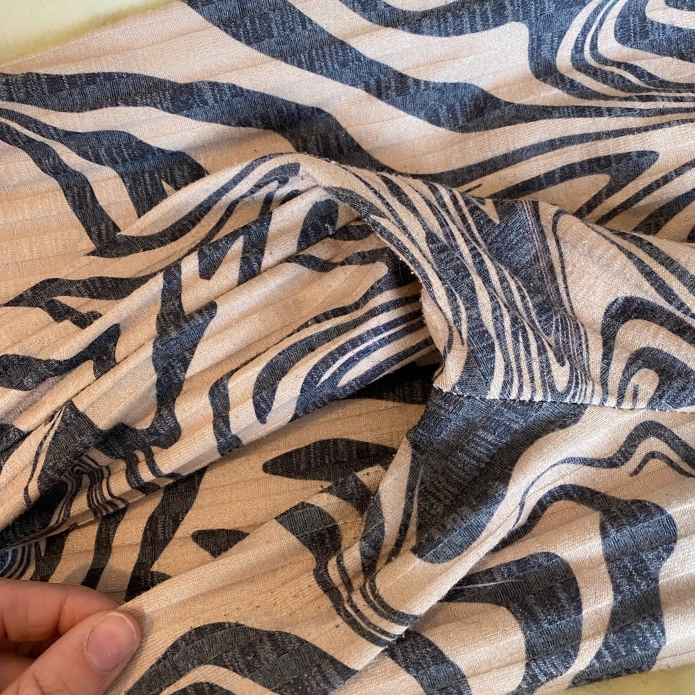 Beach Riot Hailey lounge pants. - Picture 4 of 5